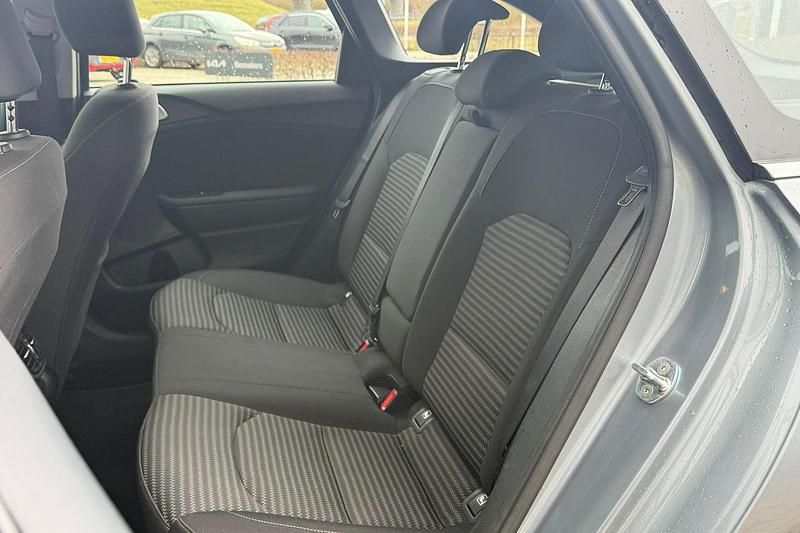 Occasion Kia Ceed 2023 Grijs Hatchback