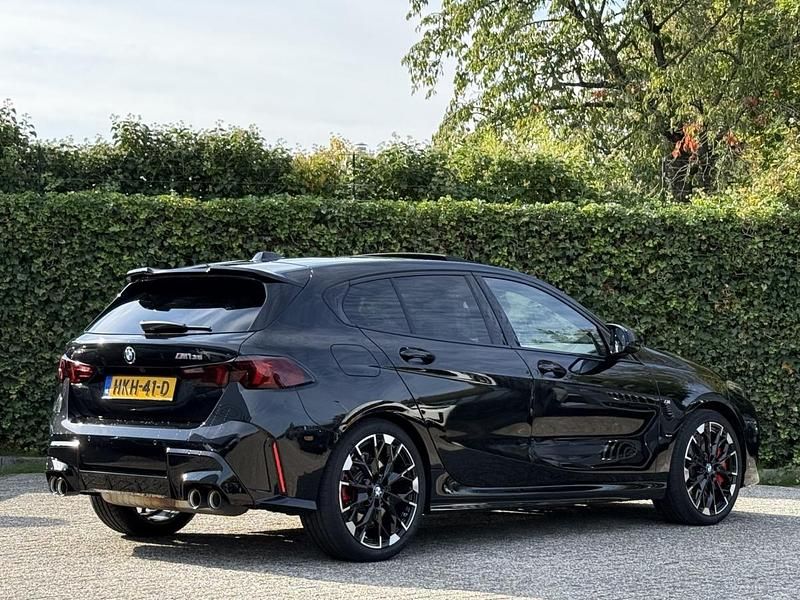Occasion BMW M135 M Sport 300 PK (220 kW) 2025 Zwart Hatchback
