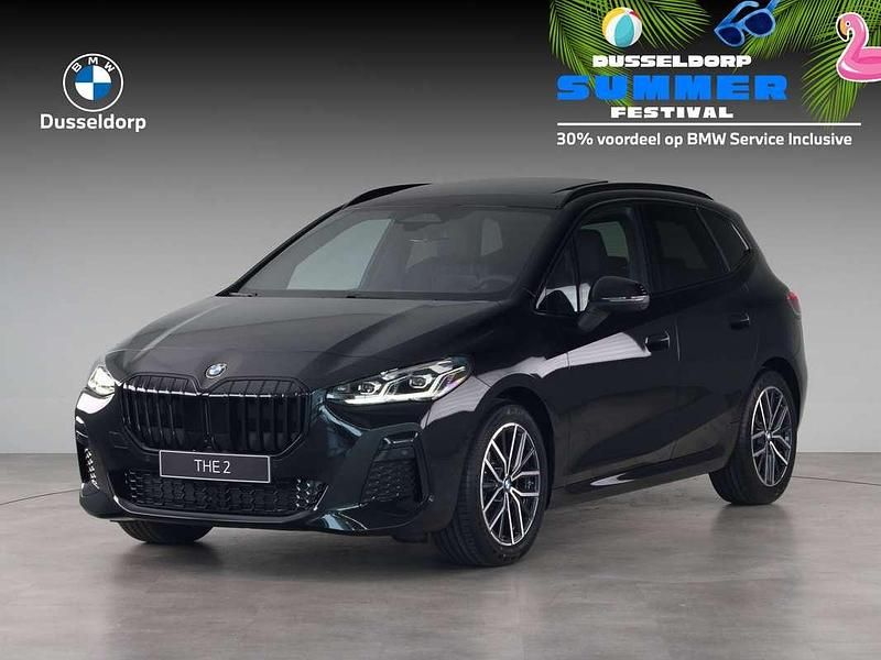 Zwart Nieuw 2025 BMW 220 Active Tourer Comfort Edition MPV | € 63.704 - Afbeelding 1/4