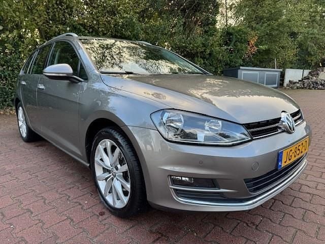 Grijs Gebruikt 2016 VW Golf VII Highline Stationwagen | € 9.900 (Goede deal) - Afbeelding 1/4