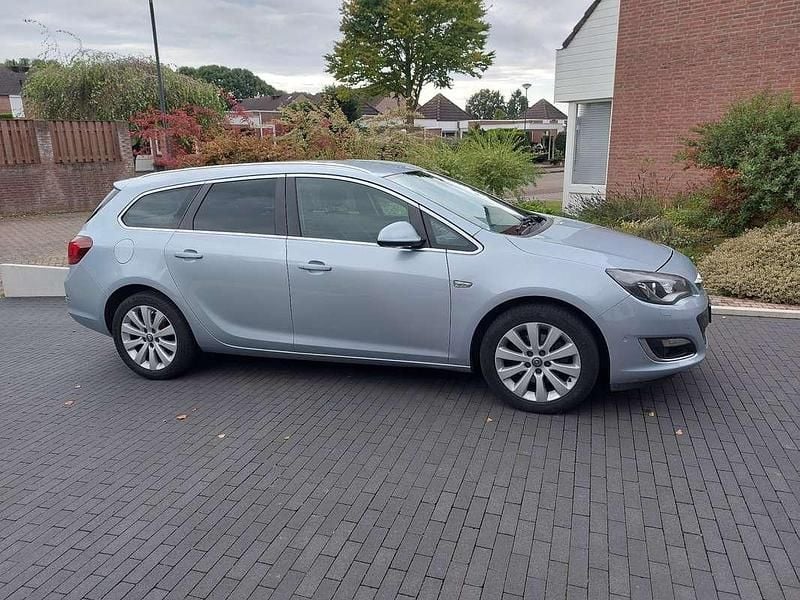Occasion 2013 Opel Astra Sport Stationwagen | € 4.400 (Goede deal) - Afbeelding 1/4