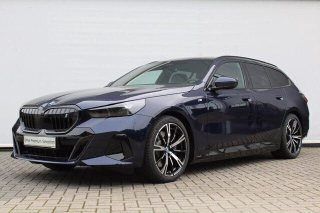 Blauw Gebruikt 2025 BMW i5 Comfort Edition Sedan | € 99.146 - Afbeelding 1/4