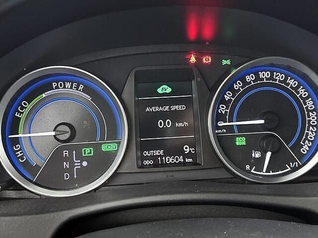 Occasion Toyota Auris 136 PK (100 kW) 2015 Grijs metallic Hatchback