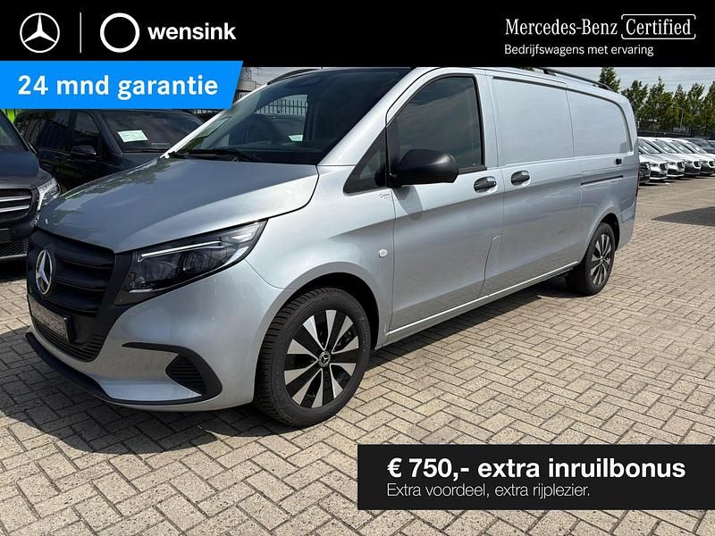 Zilver Gebruikt 2024 Mercedes Vito MPV | € 52.645 - Afbeelding 1/4