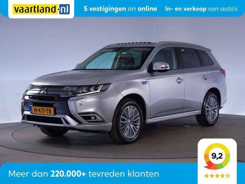 Grijs, metallic lak Gebruikt 2020 Mitsubishi Outlander P-HEV Intense+ SUV | € 18.445 - Afbeelding 1/3