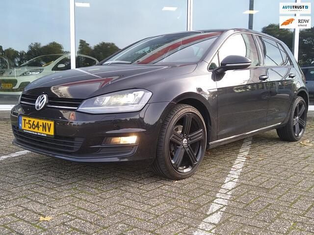 Zwart Occasion 2015 VW Golf VII Edition Hatchback | € 11.995 (Eerlijke prijs) - Afbeelding 1/4