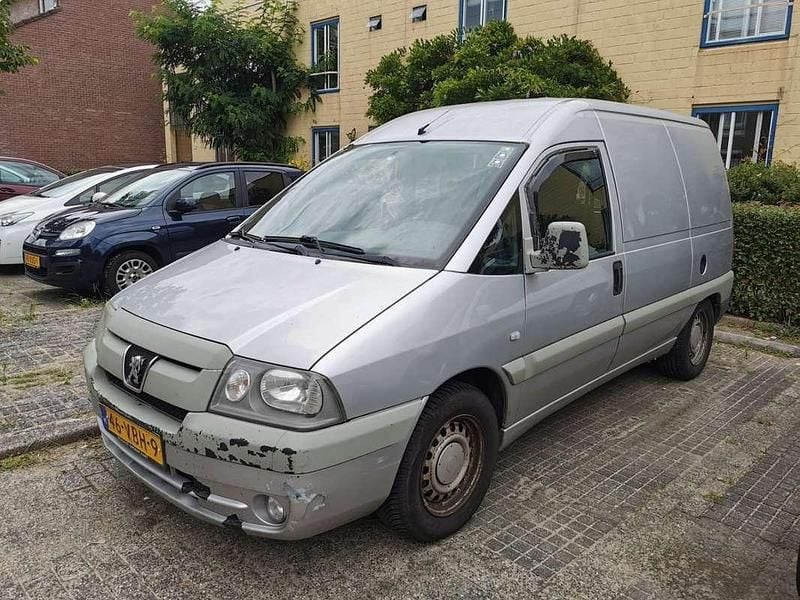 Occasion Peugeot Expert 94 PK (69 kW) 2006 Zilver Van