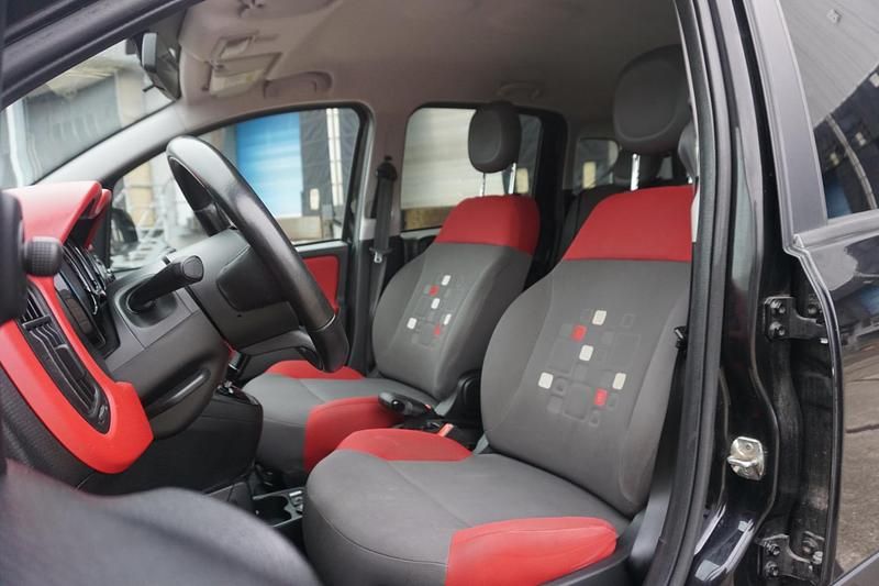 Occasion Fiat Panda Lounge 80 PK (58 kW) 2016 Zwart Hatchback
