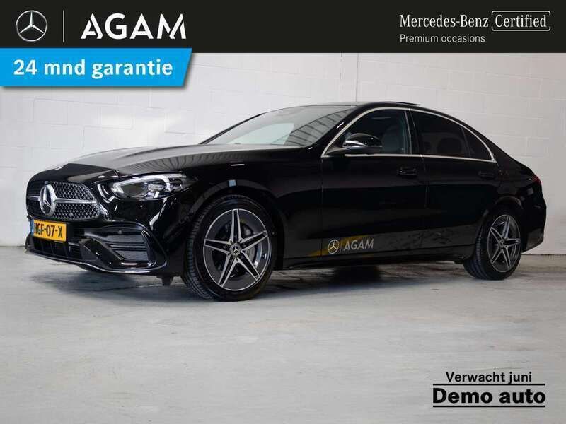 Zwart Gebruikt 2025 Mercedes C300e AMG line Sedan | € 55.950 (Super prijs) - Afbeelding 1/4