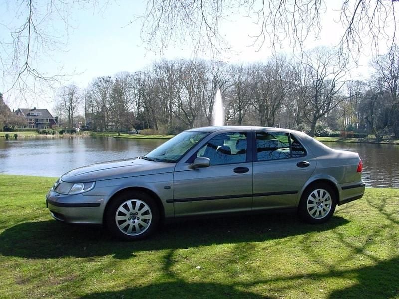 Grijs Gebruikt 2002 Saab 9-5 Sedan | € 4.250 (Duur) - Afbeelding 1/4