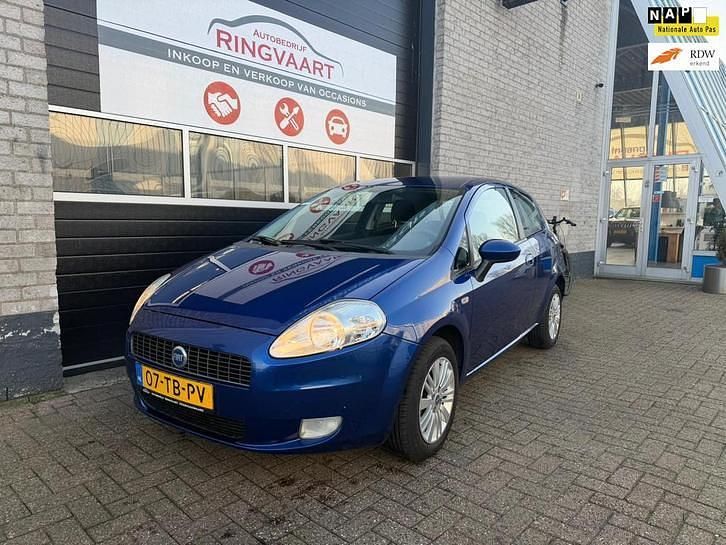 Blauw Occasion 2006 Fiat Grande Punto Hatchback | € 1.499 (Eerlijke prijs) - Afbeelding 1/4
