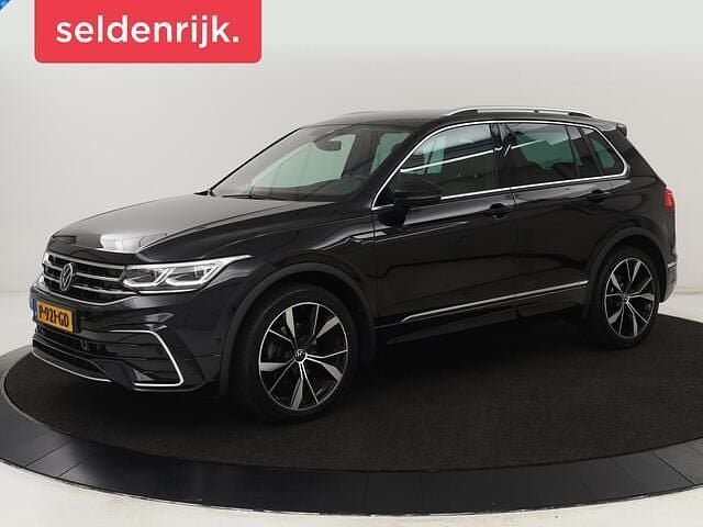 Zwart Gebruikt 2022 VW Tiguan Business+ SUV | € 30.200 (Goede deal) - Afbeelding 1/4