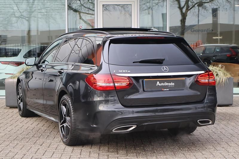 Occasion Mercedes C300e AMG line 211 PK (155 kW) 2021 Grijs Stationwagen