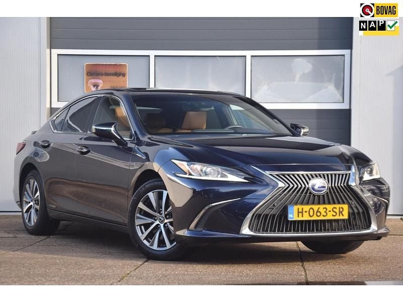 Blauw Gebruikt 2020 Lexus ES300H Business Edition Sedan | € 33.950 - Afbeelding 1/4