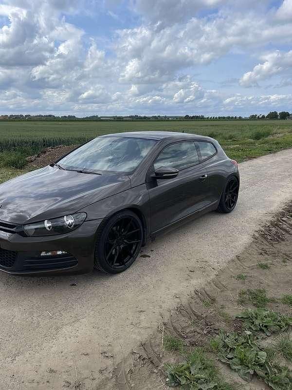 Bruin Gebruikt 2011 VW Scirocco Edition Coupé | € 8.000 (Eerlijke prijs) - Afbeelding 1/3
