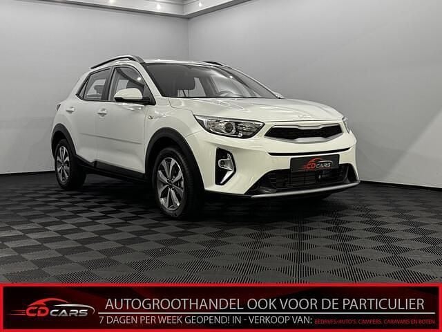 Wit Gebruikt 2024 Kia Stonic Start SUV | € 24.950 (Eerlijke prijs) - Afbeelding 1/4