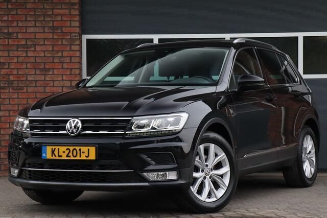 Zwart Gebruikt 2016 VW Tiguan Highline SUV | € 21.950 (Goede deal) - Afbeelding 1/4