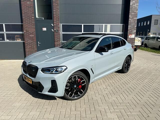 Grijs Gebruikt 2022 BMW X4 Executive SUV | € 67.990 (Eerlijke prijs) - Afbeelding 1/4