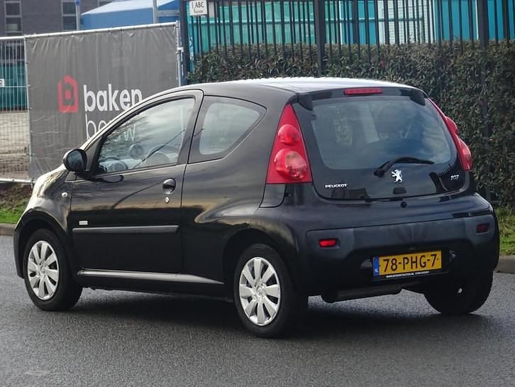 Occasion Peugeot 107 68 PK (50 kW) 2011 Zwart Hatchback
