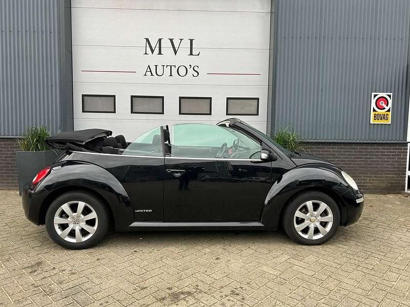 Occasion VW New Beetle Cabriolet Highline 102 PK (75 kW) 2008 Zwart Cabriolet