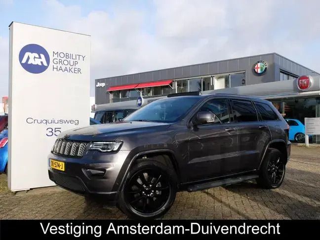 Gebruikt 2018 Jeep Grand Cherokee Night Eagle SUV | € 48.980 - Afbeelding 1/4