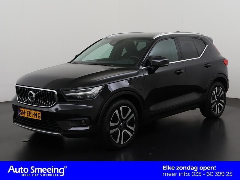 Zwart Gebruikt 2021 Volvo XC40 Inscription SUV | € 31.895 (Super prijs) - Afbeelding 1/4