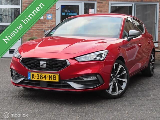 Occasion Seat Leon Business 150 PK (110 kW) 2021 Rood Hatchback