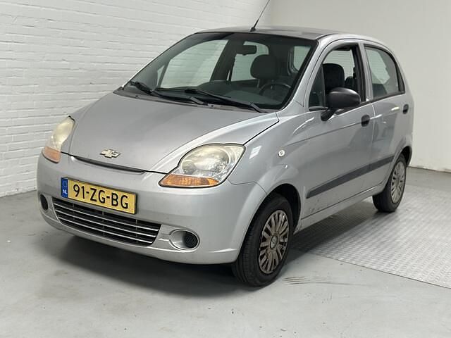 Grijs Gebruikt 2008 Chevrolet Matiz Hatchback | € 999 (Eerlijke prijs) - Afbeelding 1/4
