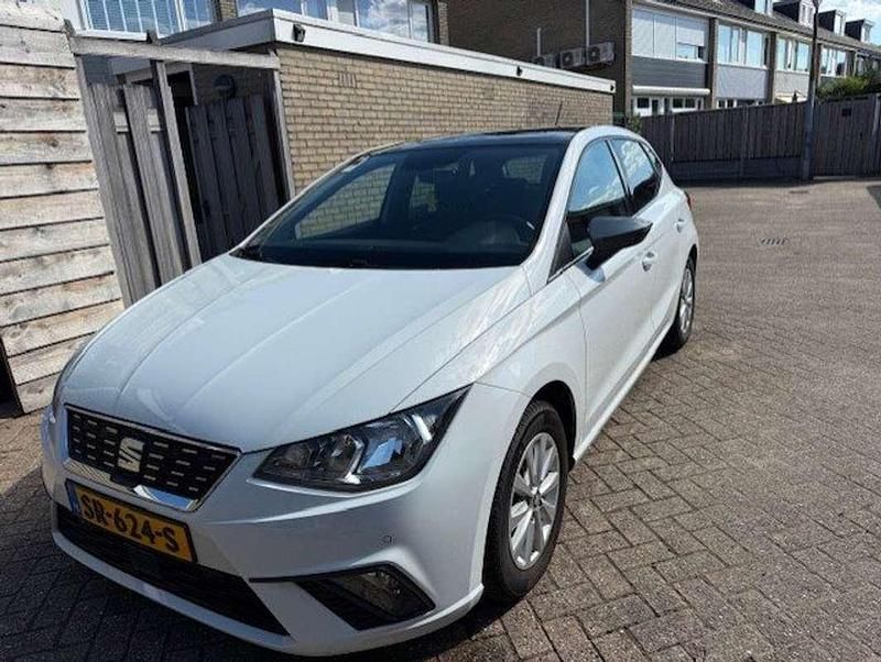 Wit Occasion 2018 Seat Ibiza Hatchback | € 16.450 (Eerlijke prijs) - Afbeelding 1/4