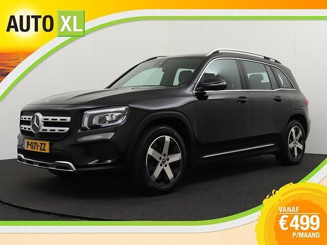 Zwart Gebruikt 2022 Mercedes GLB180 Luxury SUV | € 39.940 (Goede deal) - Afbeelding 1/4