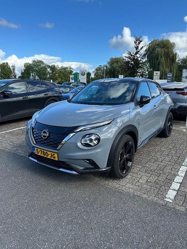 Grijs Gebruikt 2023 Nissan Juke SUV | € 26.340 - Afbeelding 1/3