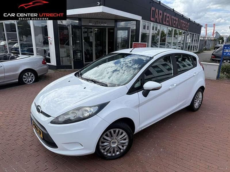 Wit Gebruikt 2009 Ford Fiesta Trend Hatchback | € 4.950 (Duur) - Afbeelding 1/4