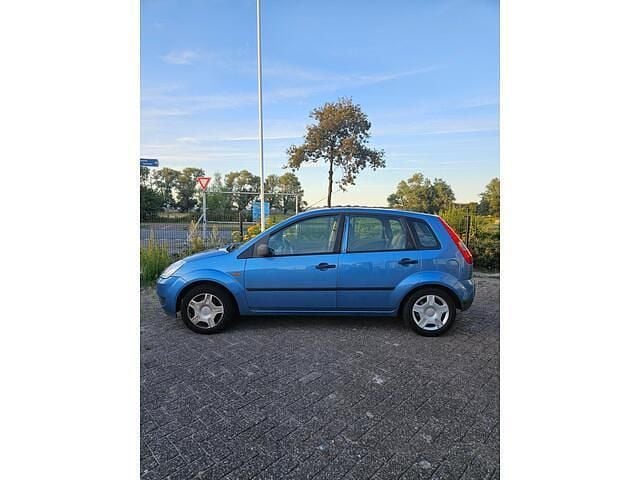 Blauw Gebruikt 2003 Ford Fiesta Hatchback | € 494 (Goede deal) - Afbeelding 1/4