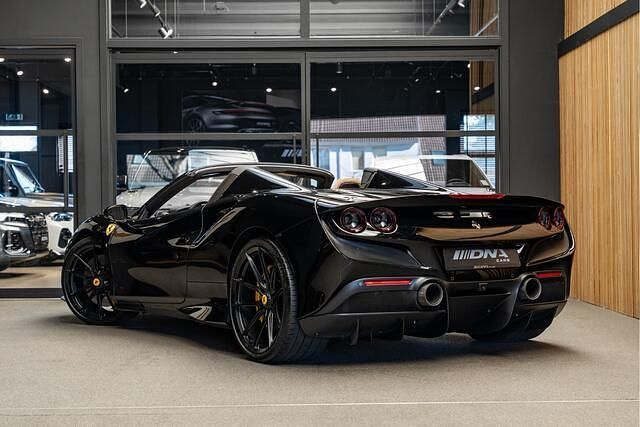 Occasion Ferrari F8 721 PK (530 kW) 2021 Zwart Cabriolet