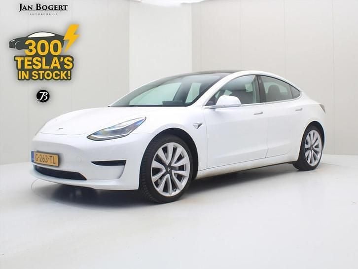 Wit Occasion 2019 Tesla Model 3 Standard Range Sedan | € 16.900 (Goede deal) - Afbeelding 1/4