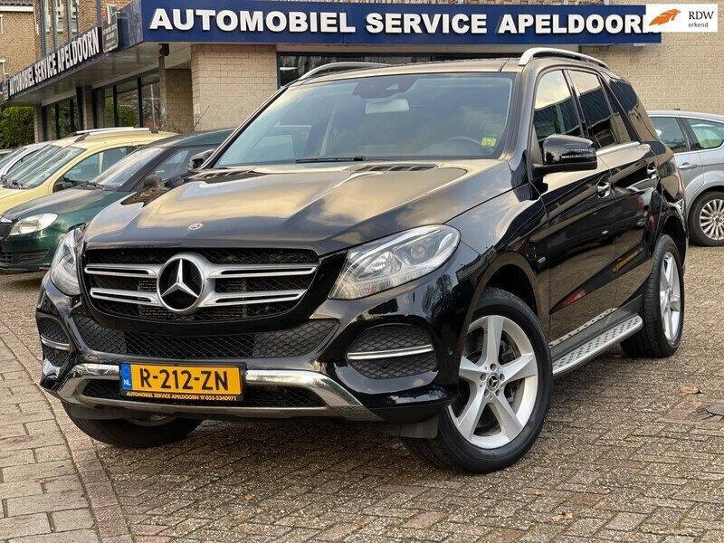 Zwart, metallic lak Gebruikt 2018 Mercedes GLE500 SUV | € 46.500 (Duur) - Afbeelding 1/4