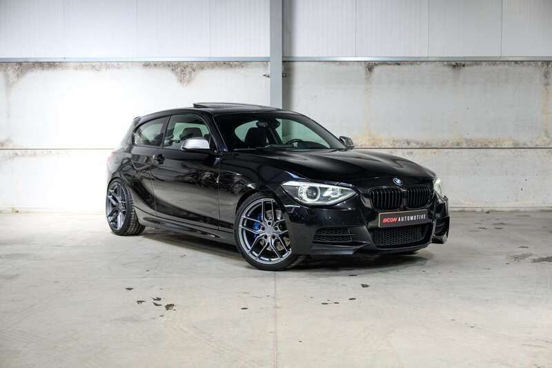 Zwart Gebruikt 2013 BMW M135 Hatchback | € 19.999 (Eerlijke prijs) - Afbeelding 1/4