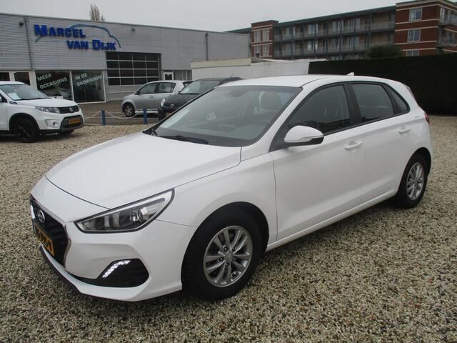 Wit Gebruikt 2019 Hyundai i30 Comfort Hatchback | € 15.950 (Eerlijke prijs) - Afbeelding 1/4