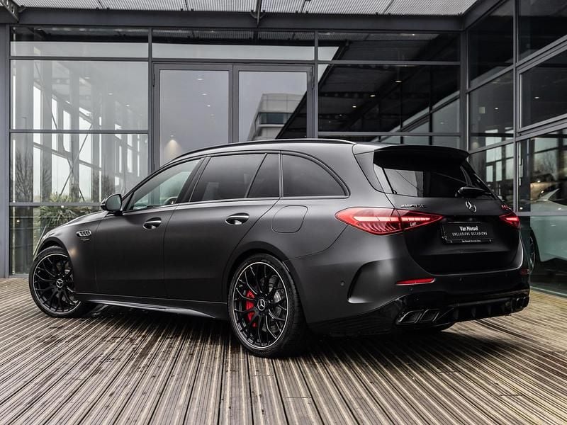Occasion Mercedes S63 AMG AMG 680 PK (500 kW) 2024 Grijs Stationwagen
