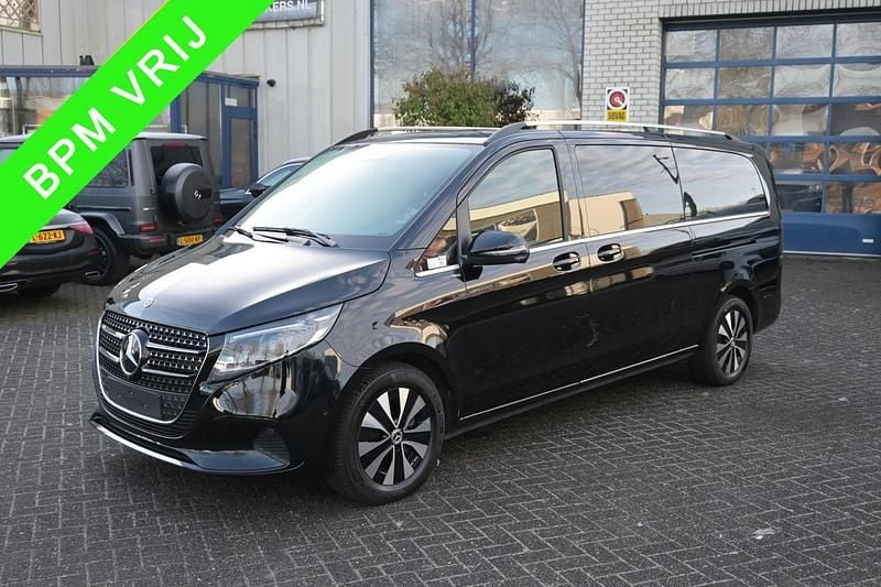 Zwart Gebruikt 2024 Mercedes V300 Avantgarde MPV | € 75.950 (Eerlijke prijs) - Afbeelding 1/4