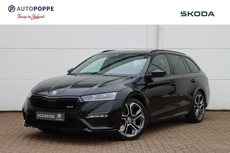 Zwart Occasion 2021 Skoda Octavia RS Stationwagen | € 34.950 (Eerlijke prijs) - Afbeelding 1/4