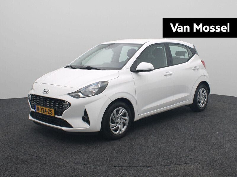 Wit Gebruikt 2022 Hyundai i10 Comfort Hatchback | € 12.940 (Eerlijke prijs) - Afbeelding 1/4