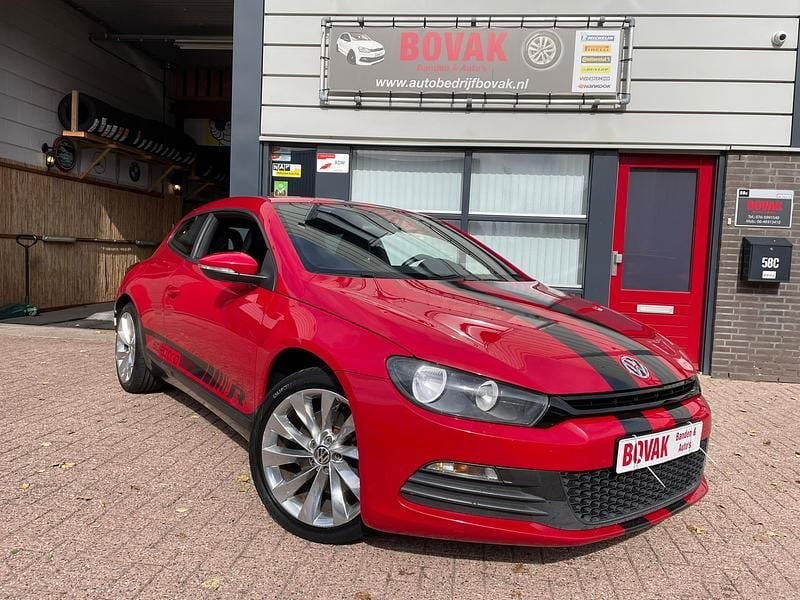 Rood Gebruikt 2008 VW Scirocco R-line Coupé | € 9.950 (Eerlijke prijs) - Afbeelding 1/4