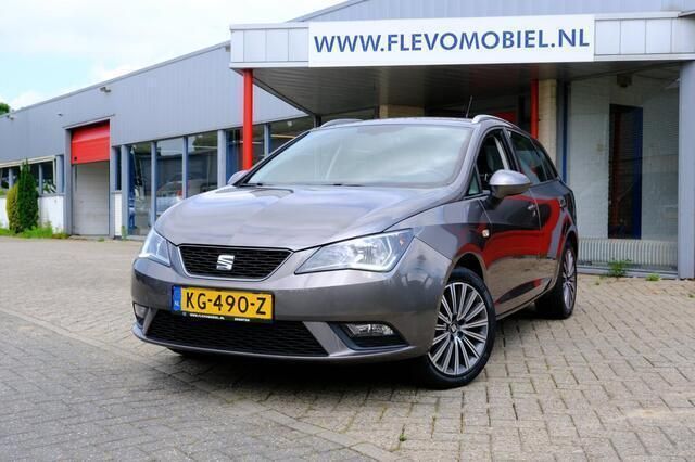 Grijs, metallic lak Gebruikt 2016 Seat Ibiza ST CONNECT Stationwagen | € 7.450 (Eerlijke prijs) - Afbeelding 1/4
