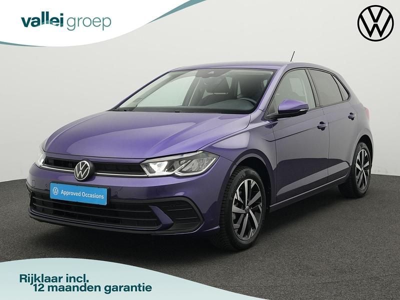 Paars Gebruikt 2024 VW Polo Life Hatchback | € 21.900 (Eerlijke prijs) - Afbeelding 1/4