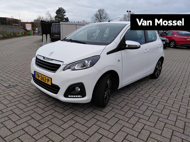 Wit Gebruikt 2018 Peugeot 108 Active Hatchback | € 8.940 (Eerlijke prijs) - Afbeelding 1/4