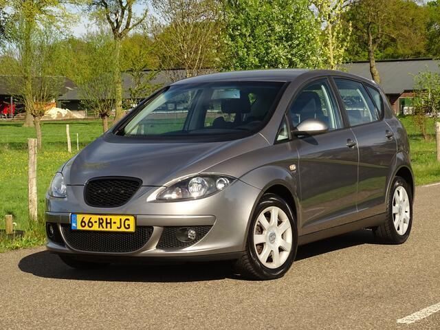 Grijs Gebruikt 2005 Seat Altea Stylance MPV | € 2.200 (Iets duurder) - Afbeelding 1/4