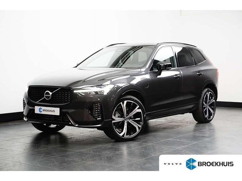 Grijs Nieuw 2024 Volvo XC60 Plus SUV | € 60.900 - Afbeelding 1/4