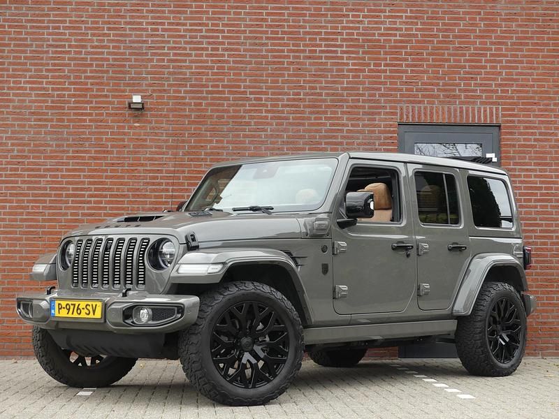 Groen Gebruikt 2022 Jeep Wrangler Sahara SUV | € 94.950 - Afbeelding 1/4