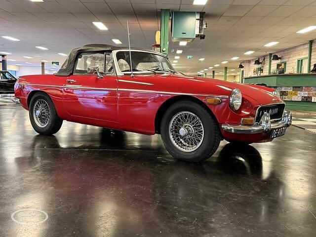 Rood Gebruikt 1970 MG B Cabriolet | € 14.000 - Afbeelding 1/4